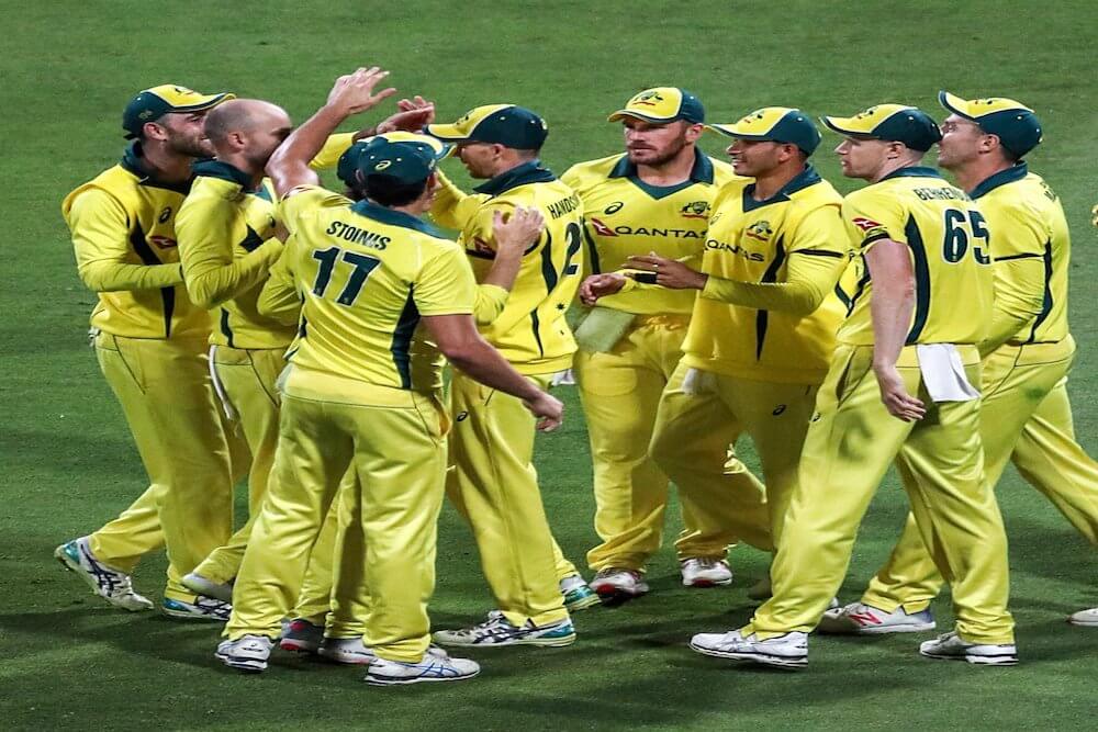 wc2023:australiaclaimfirstwinbouncebackaftertwinlosseswith5wicketvictoryoversrilanka