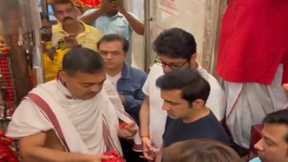 gautamgambhirreachedkalighattempleontheoccasionofnavratri