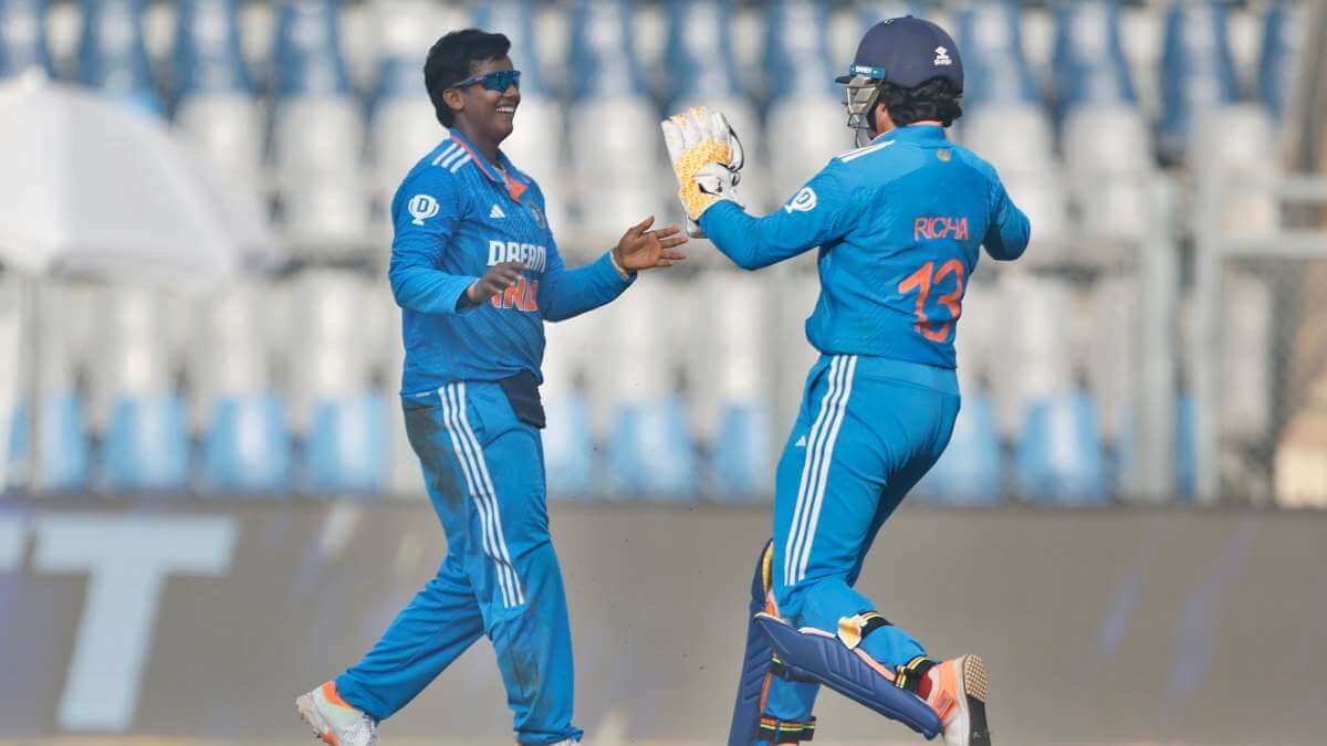 indwvsausw:deeptisharmabecomesfirstindiabowlertopick5wickethaulvsaustraliainwomen’sodis