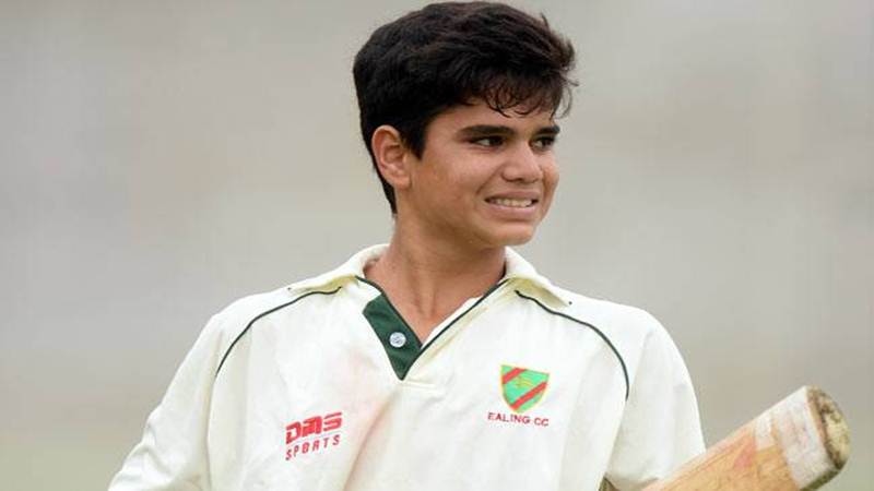 arjuntendulkarbowlstoindiancricketteaminthenets