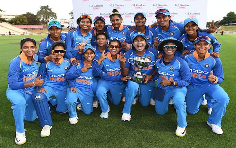 indiawomenclinch3matchodiseriesagainstnewzealand