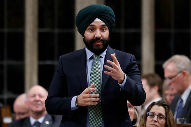 canadiansikhministeraskedtotakeoffhisturbanatadetroitairportduringasecuritycheck