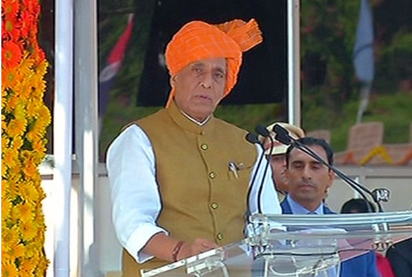 wherevercongressformsgovernmentdevelopmentvanishes:rajnathsingh