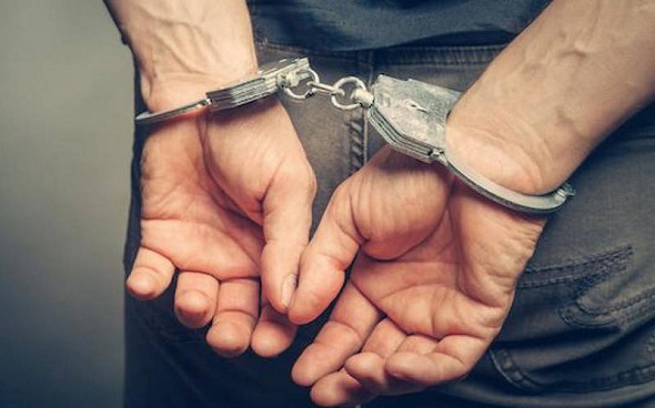 mumbaipolicearrestmanwhowasabscondingfor15yearsfromgujaratskutch