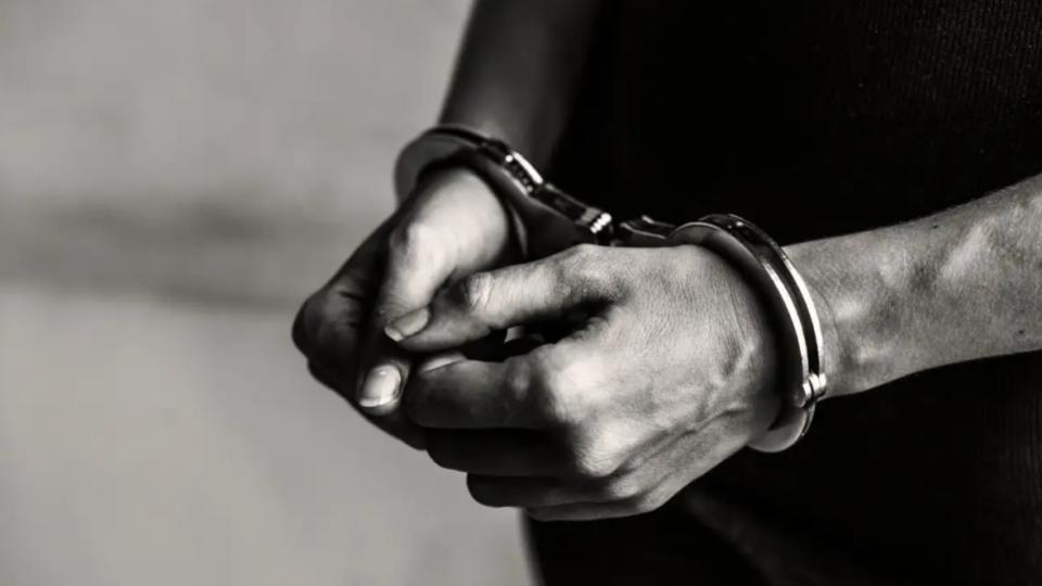 Falaknuma police bust gambling den in Fatimanagar, 6 arrested