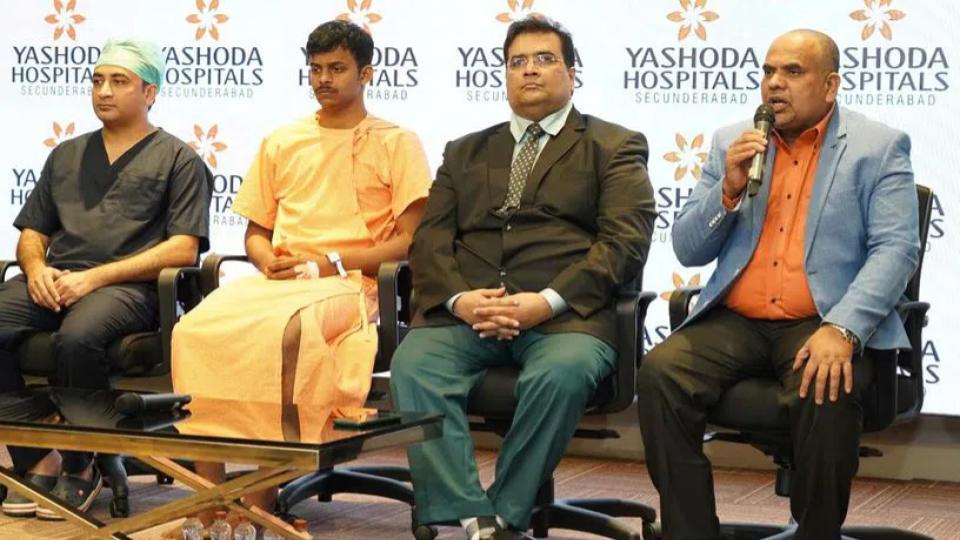 yashodahospitalsdoctorstreat‘lungattack’successfullyforfirsttimeinindia