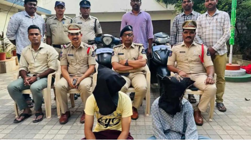 Five including 3 minors held for vehicle theft in Hyderabad