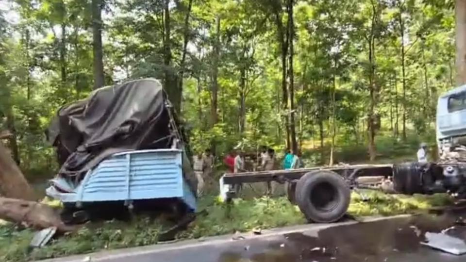CRPF Jawan Killed as Sand-Laden Lorry Hits Van in Mulugu