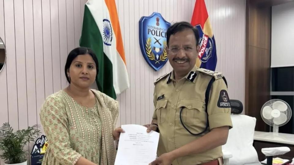 Singer Mangli Files Complaint Against Advocate Over Alleged Propaganda