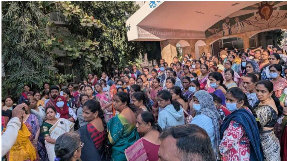 NIMS nursing staff continue one-hour protest over long-pending issues