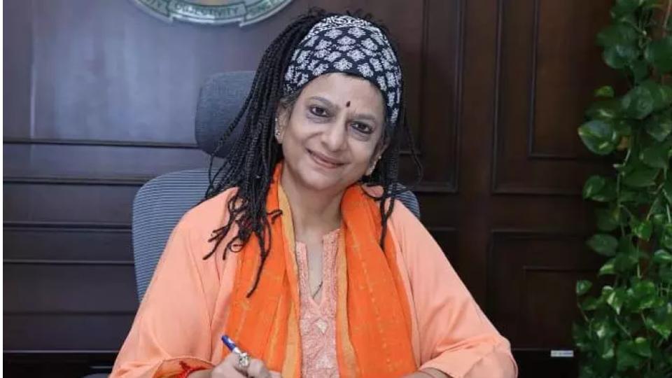 Charu Sinha takes charge as DG of Telangana ACB