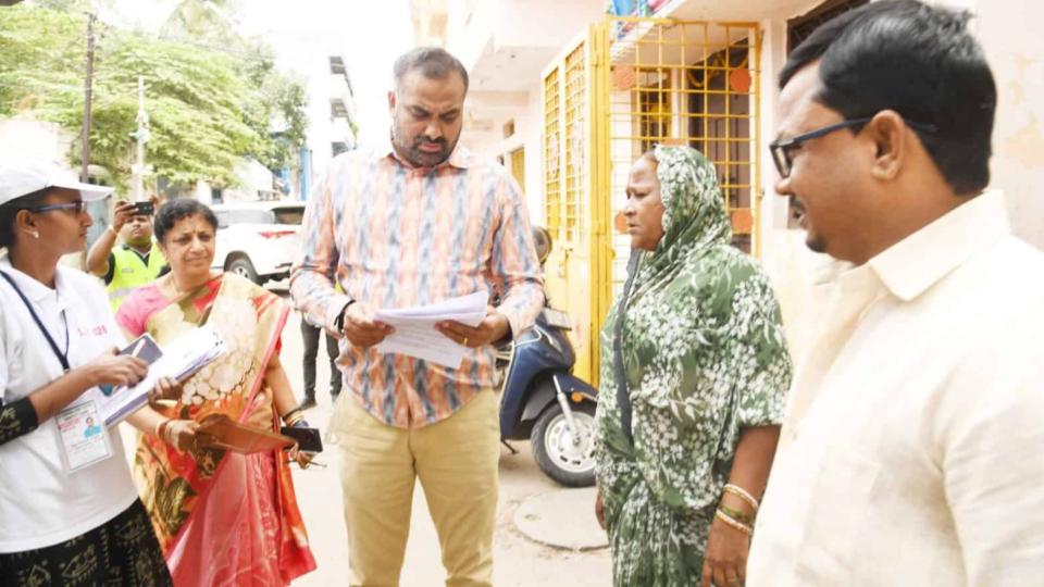 GHMC Commissioner Karnan inspects SIR 2026 activities in Hyderabad