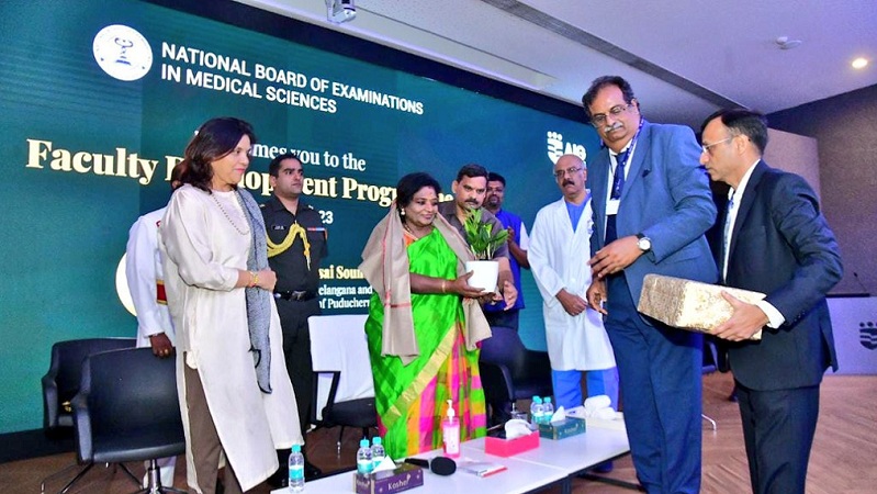 telanganagovernoraddressesmedicalprofessionalsat‘facultydevelopmentprogramme’inhyderabad
