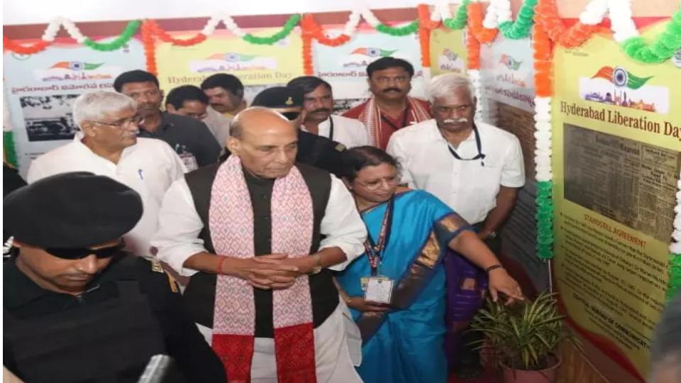 Rajnath Singh, Shekhawat witness Photo Exhibition 