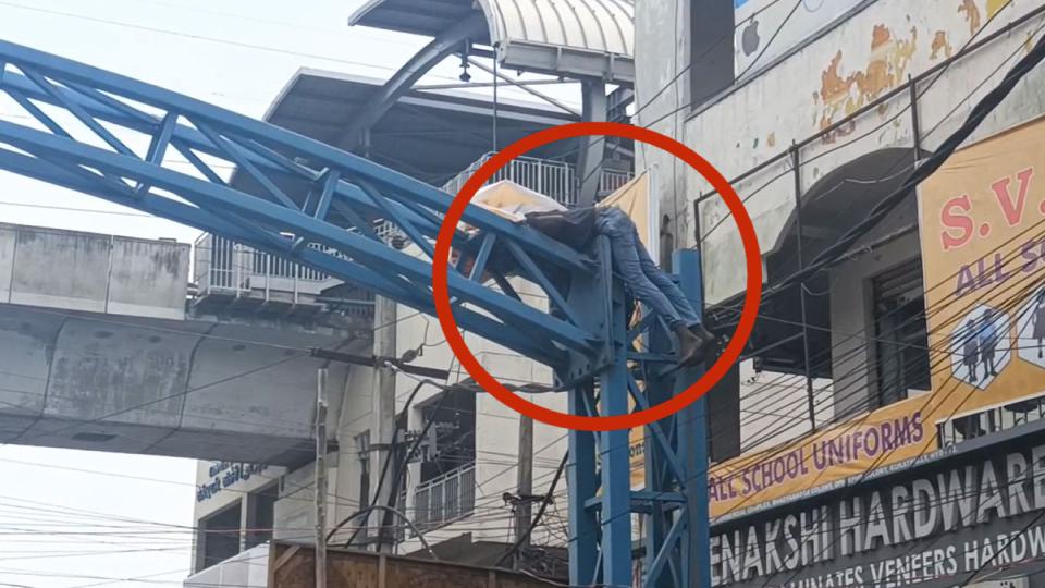Man electrocuted while fixing banner in Kukatpally