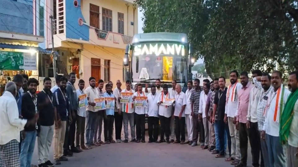 Telangana Congress cadre join Chalo Dilli march 