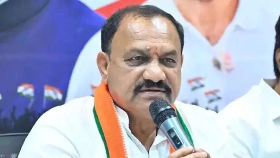 telanganacongresschiefdareskcrtodebateongovernance