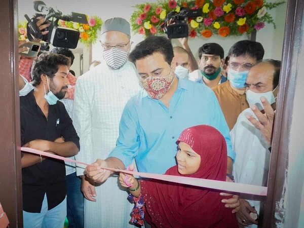asaduddinowaisiparticipatesininaugurationof2bhkhousesinmalakpet
