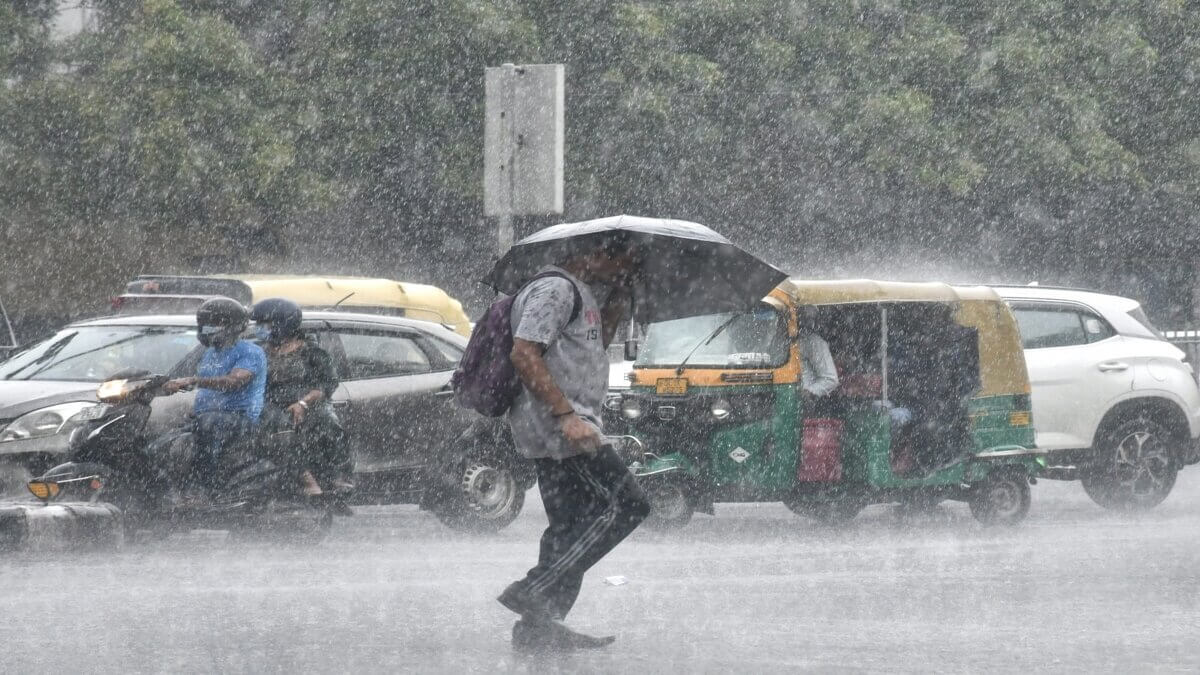 IMD issues heavy rainfall alert for 16 Telangana districts