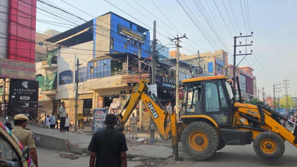 GHMC intensifies drive against footpath encroachments across Hyderabad