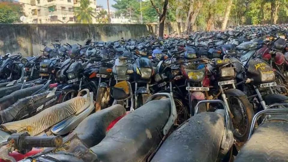 hyderabadpolicesettoauction1212unclaimedvehicles