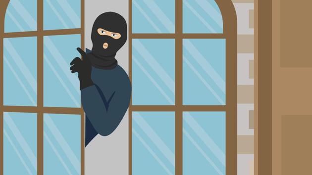 Burglars loot gold, cash, and gadgets from house in Bhoiguda