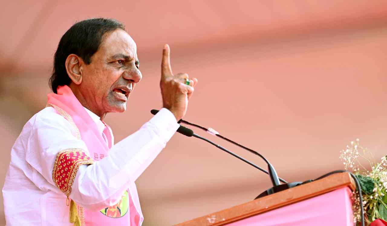 KCR emphasises on training youth to lead India