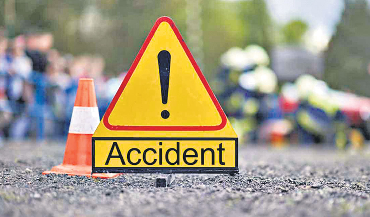 bjpleaderdiesinroadaccidentinkarimnagar