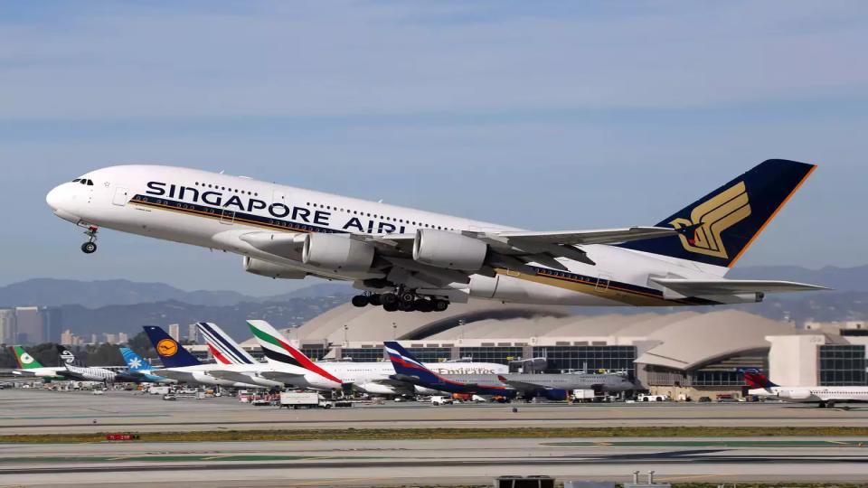 Singapore Airlines to pay Telangana cop Rs 2L for faulty seats