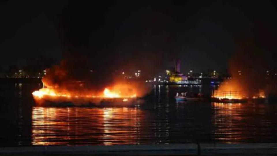secretariatpolicebookcaseinhussainsagarboatfireincident