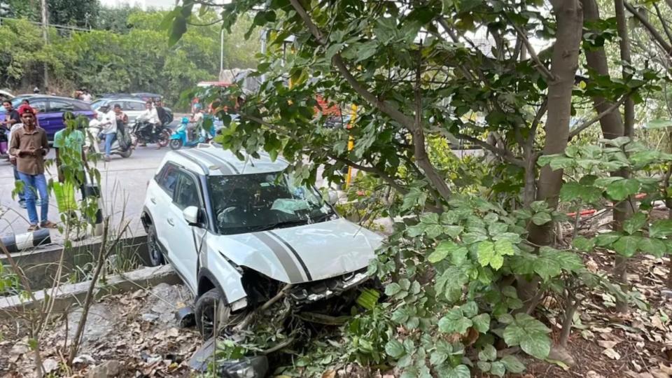 4personsinjuredinroadaccidentonorrinnarsingi