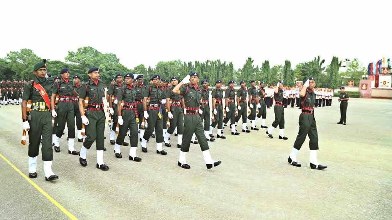 passingoutparadeforthepioneerbatchofagniveersconductedinsecunderabad