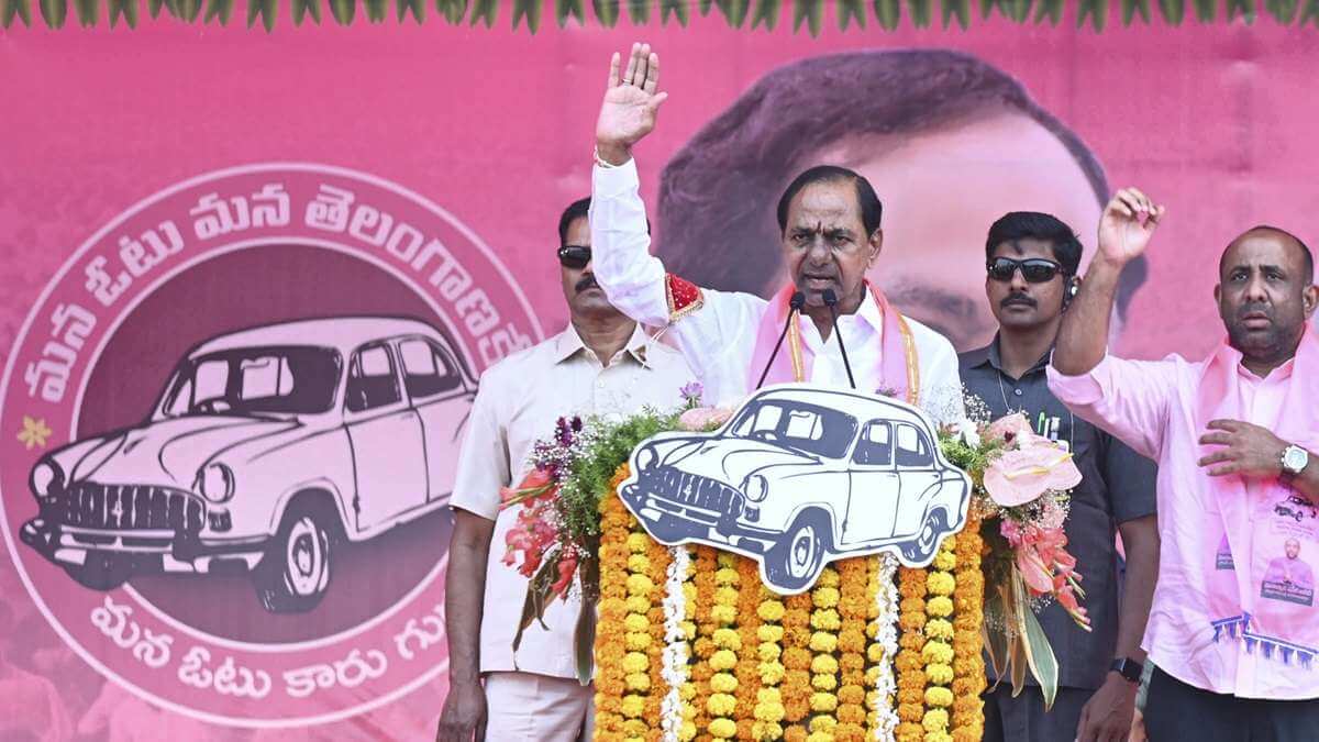 KCR drops political bomb, says 20 Cong MLAs in touch with him