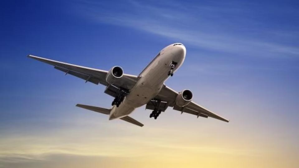 flightfaresfromhyderabadairportspikeduetoiranisraelconflict