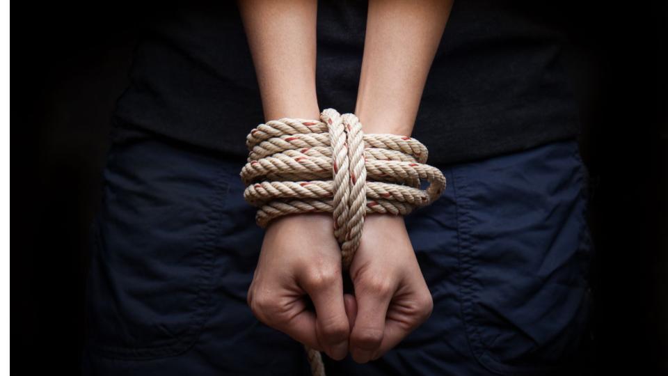 Man kidnapped by rowdy sheeters for ransom, rescued in Pahadishareef