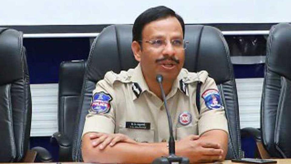 Hyderabad CP Sajjanar warns against fake traffic challan fraud