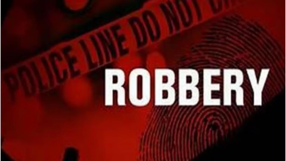 Cash bag snatched from Senior Citizen in Domalguda, Rs 2.5 lakh stolen