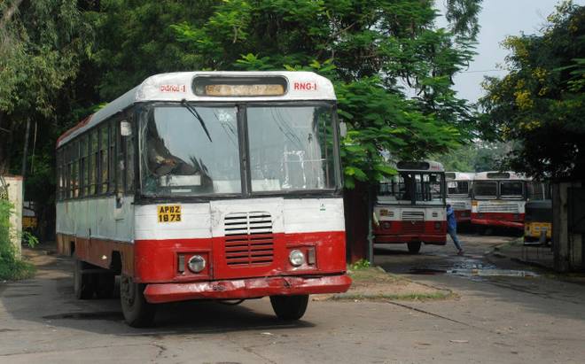TSRTC to run buses for 2-day 