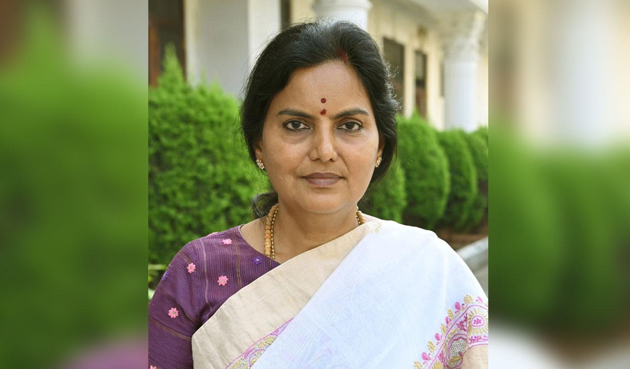 ensurebooksuniformsingovtschoolsbyjune12:santhikumari