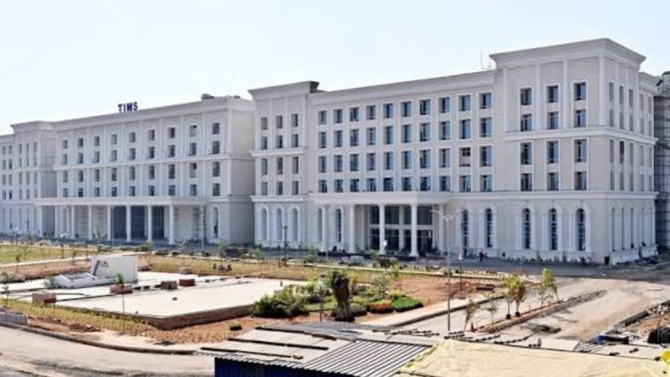 BRS Delegation Visits 1,000-bedded TIMS Alwal Hospital
