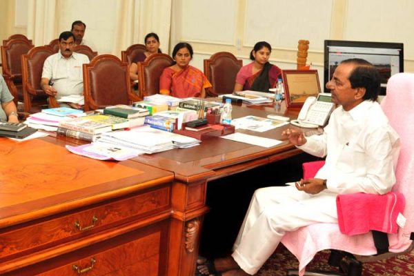 rythubhimawillcoverallfarmers:kcr