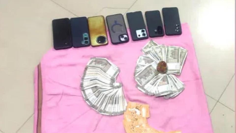 Kukatpally police arrests seven people in hostel gambling raid