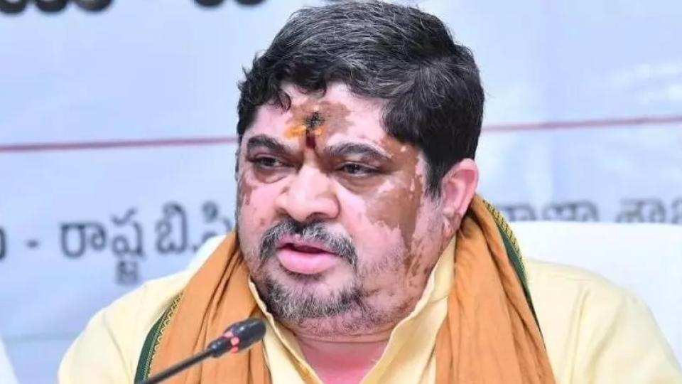 Ponnam Assures Action against Those Responsible for Infant’s Death in Nagarkurnool