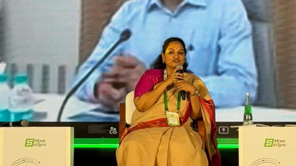 Srijana Discusses Future of Urban Public Transport at Mobility Symposium
