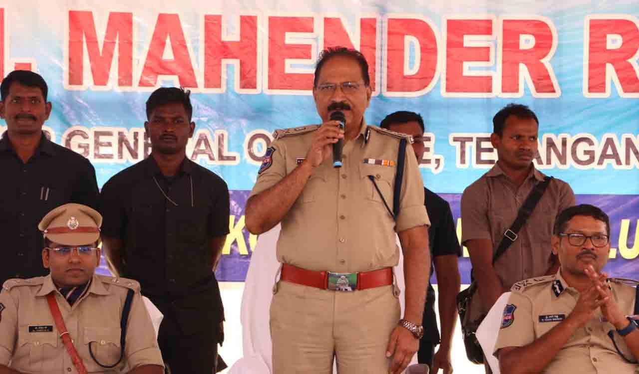 telanganapolicesucceededincurtailingmaoists:dgpmahenderreddy