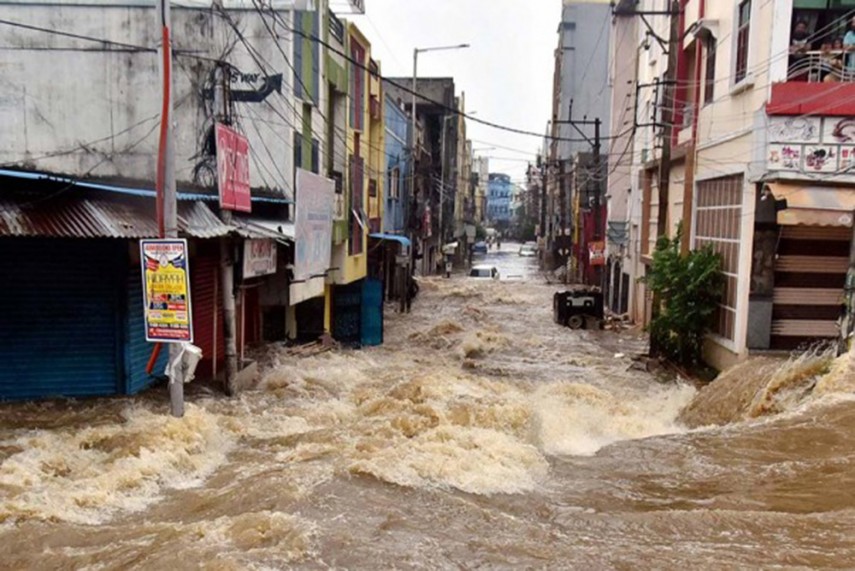 threedeadinrainrelatedincidentsinhyderabadonsaturday