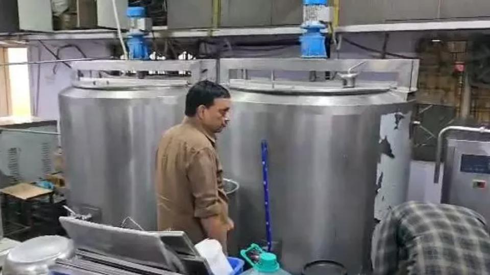 Man Held for Preparing Ice Creams with Expired Products in Hyderabad