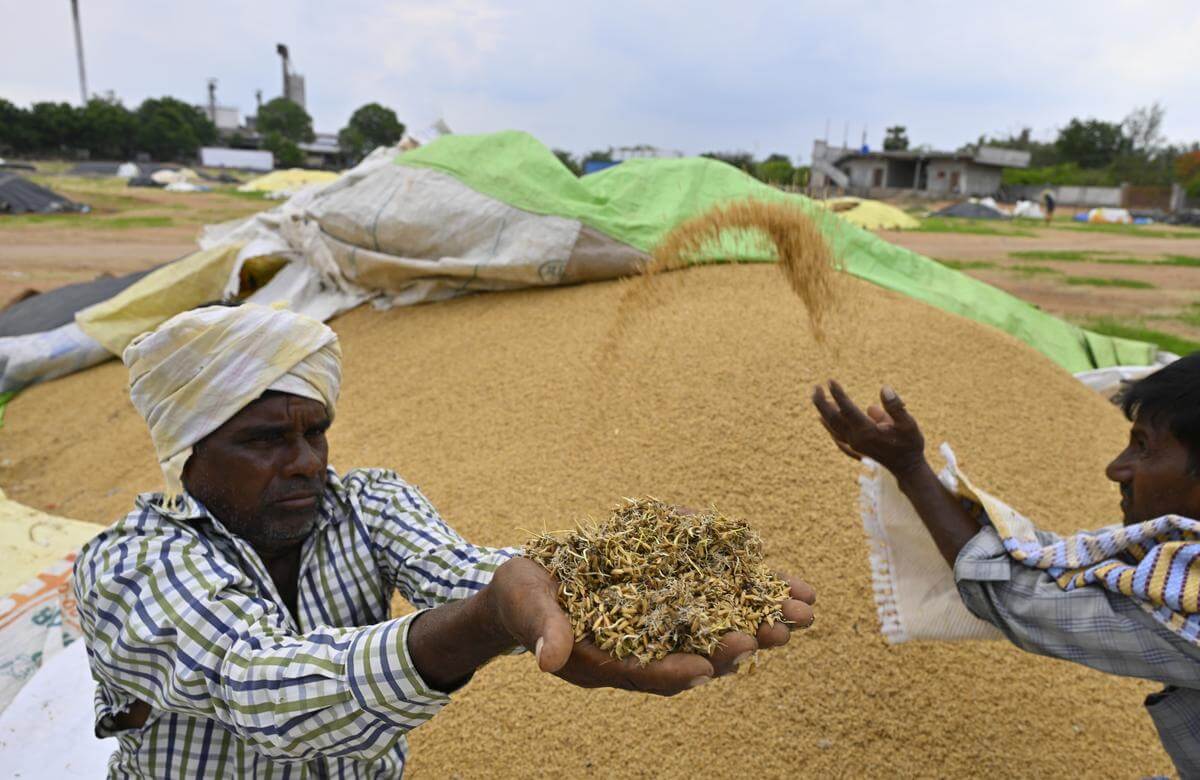 delayedpaymentsworrypaddyfarmersintelangana