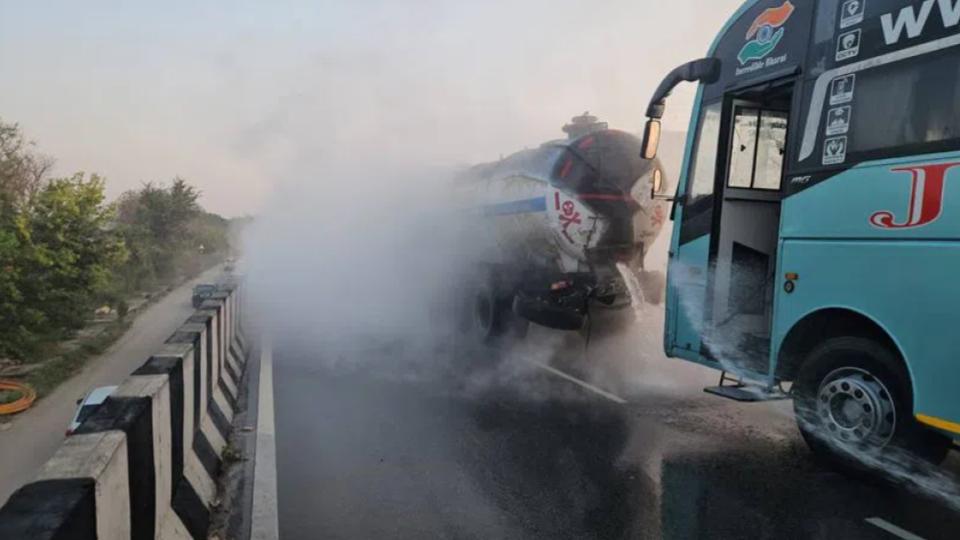 Private bus hits chemical tanker near Jadcherla, no casualties