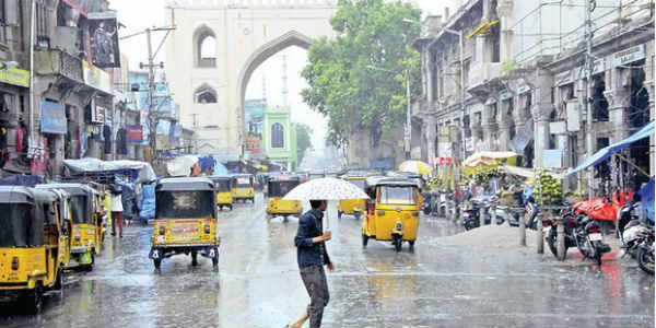 lightrainbringsdowntemperatureinhyderabad